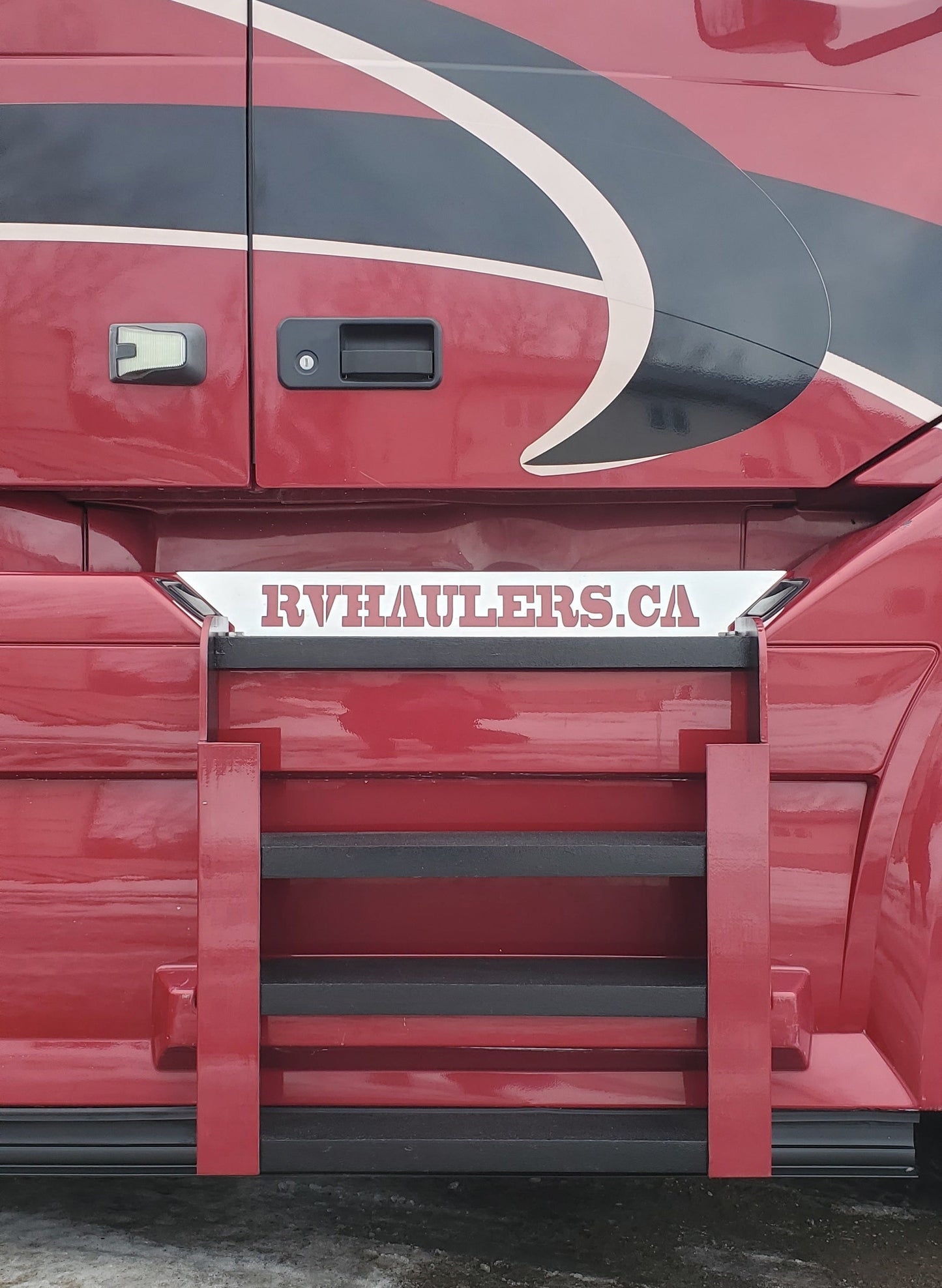 CANStep Volvo Model VNL Gen 2 - Only Years 2004 to 2017- (One Step Assembly Fits Driver or Passenger)