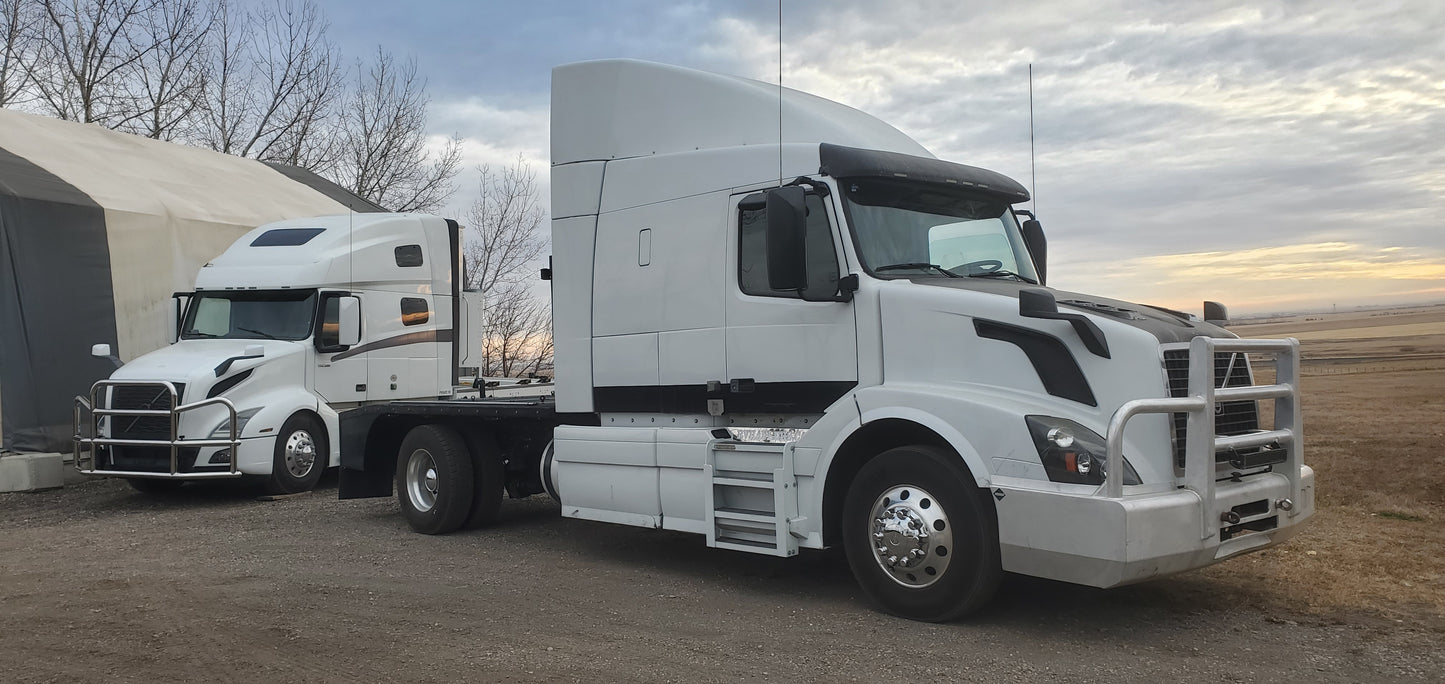 CANStep Volvo Model VNL Gen 2 - Only Years 2004 to 2017- (One Step Assembly Fits Driver or Passenger)