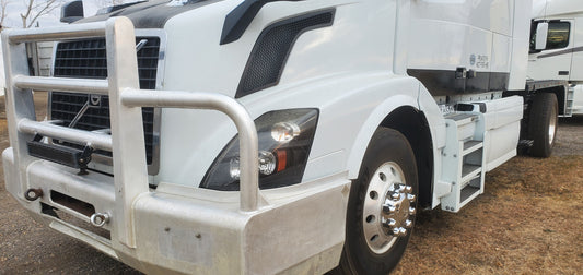 CANStep Volvo Model VNL Gen 2 - Only Years 2004 to 2017- (One Step Assembly Fits Driver or Passenger)